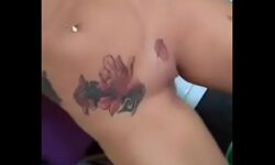 Mujeres desnudas tatuadas