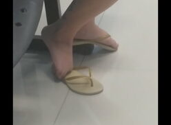 Flip flop shoeplay